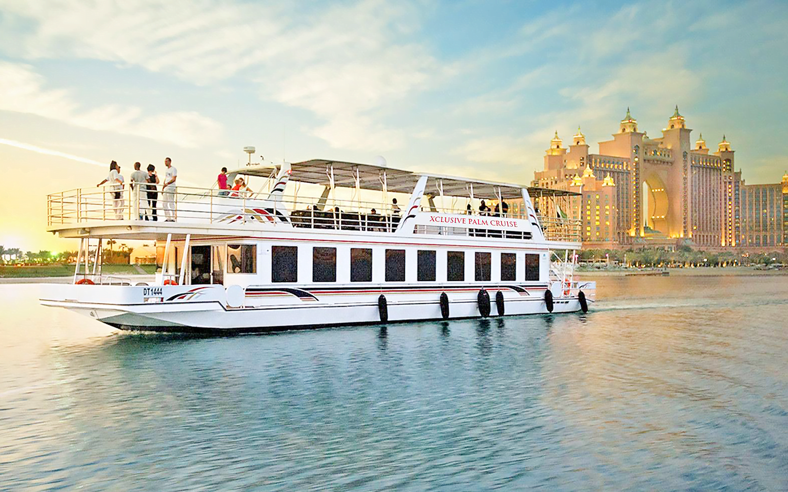 Xclusive Dinner Cruise Photo Moment