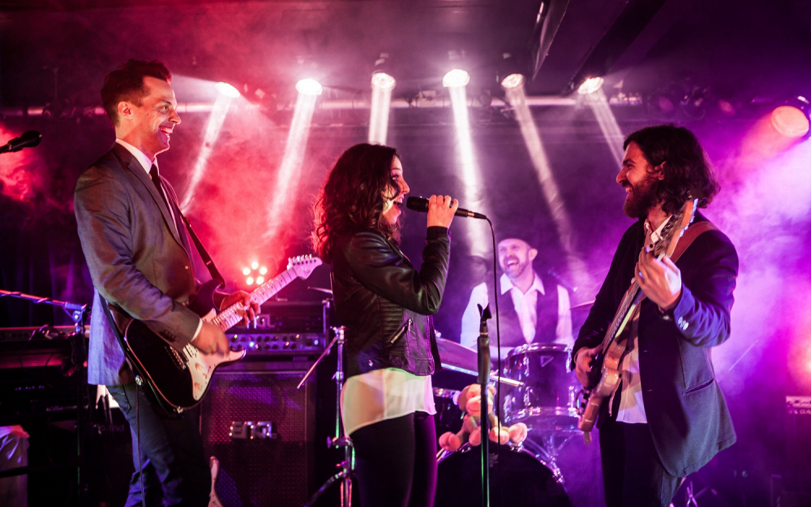 live music Falcon Oasis Dhow Cruise Deira Creek