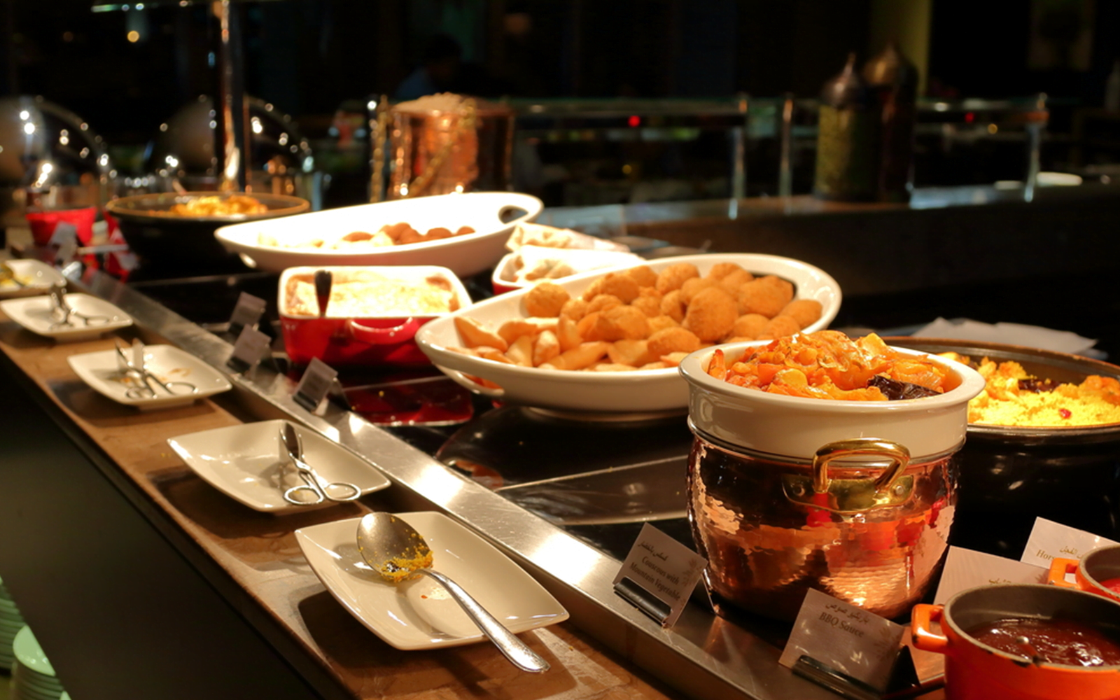 Desert Road Dinner Cruise International Buffet Dinne